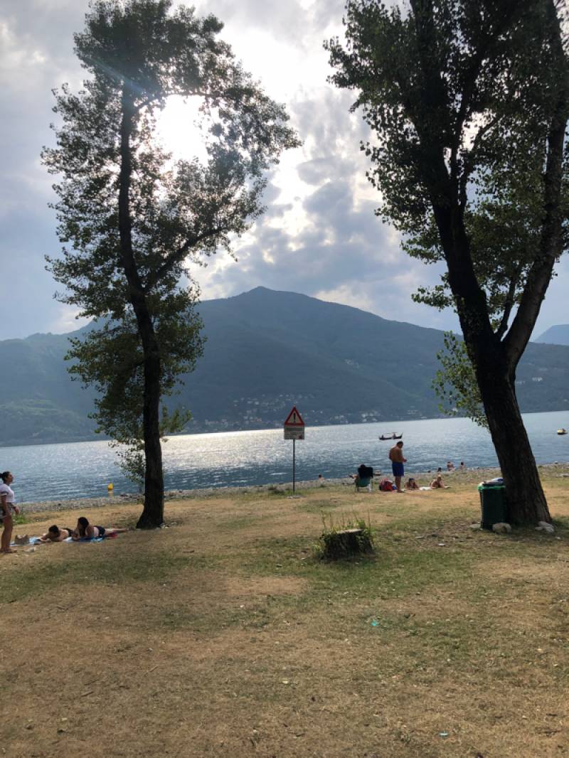 Temporali sul basso verbano ma qui si resiste
