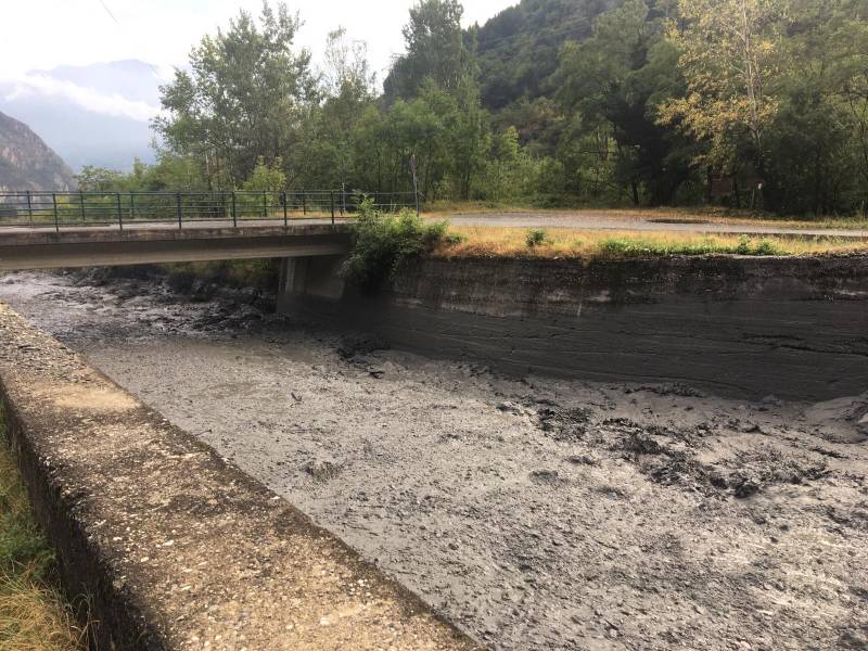 Fiume di fango dopo la pioggia di oggi