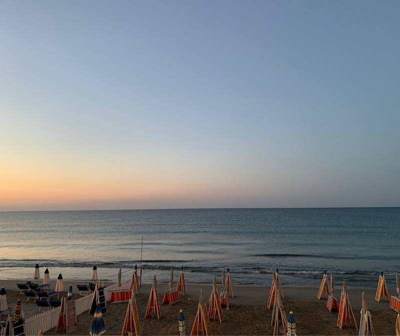Non una nuvola allalba d andora