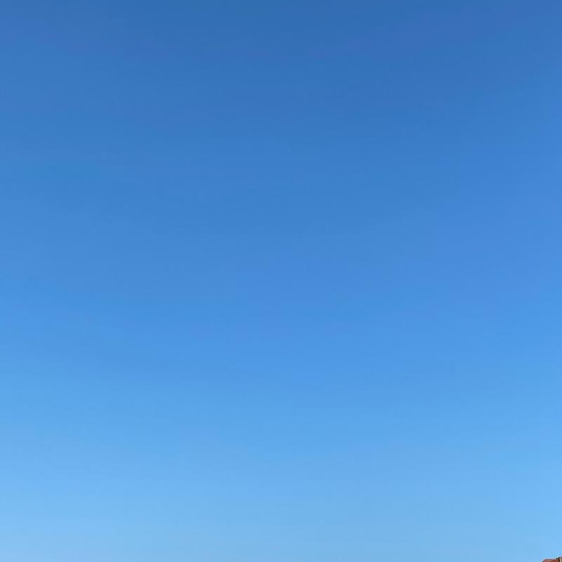 Ce' il cielo totalmente libero dalle nuvole