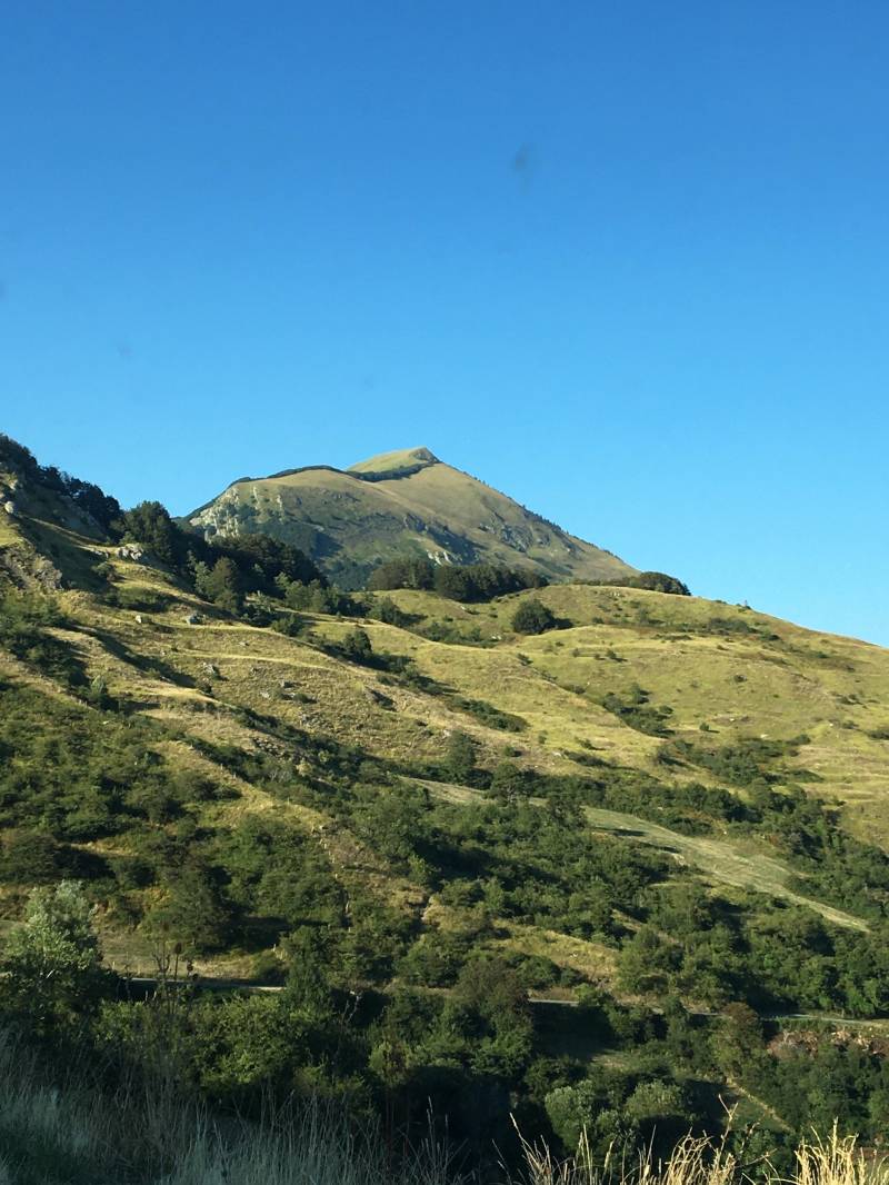 Ventasso da ogni suo lato