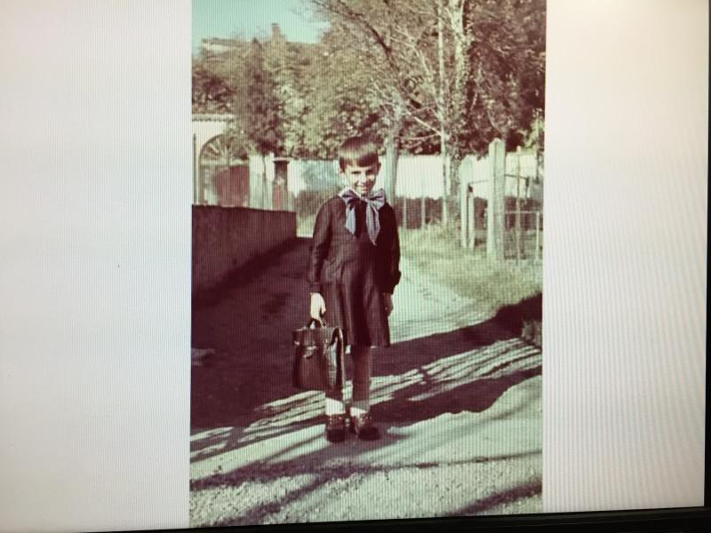 a casadi ritorno da scuola .lungo viaggio viva. la