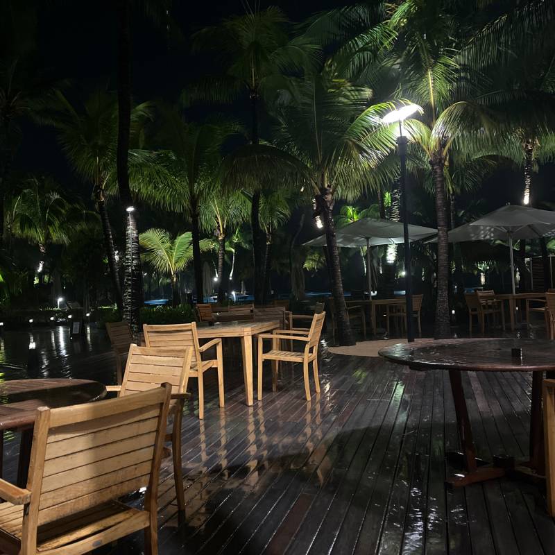 Raining cats and dogs at trou aux biches