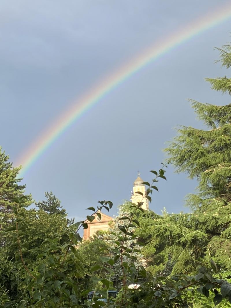 Sarissola in provincia di Busalla e larcobaleno