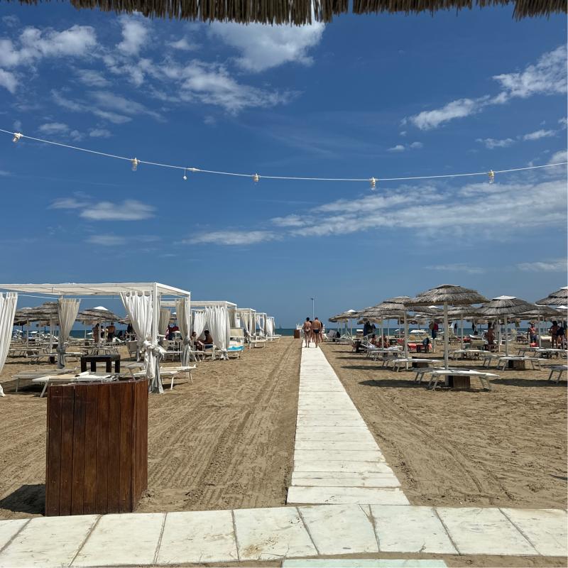 Turquoise beach club