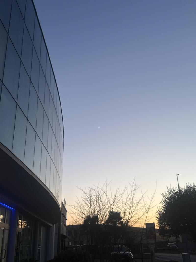 luna crescente che e' pure bella