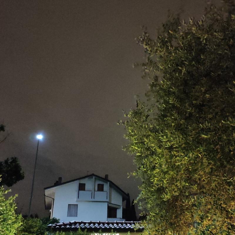 molto nuvoloso e vento