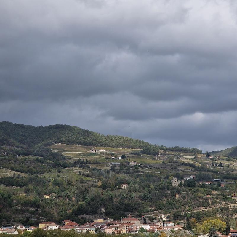 Nuvoloso con aria medio calda