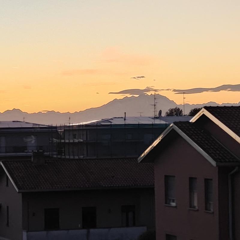 Monte rosa al tramonto dalla mansarda