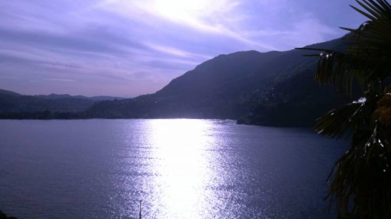 Raggi di sole sul Lago di Como