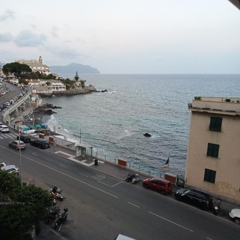 Fotosegnalazione di Genova quinto al mare