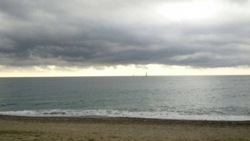 Nuvoloso e sporadiche precipitazioni