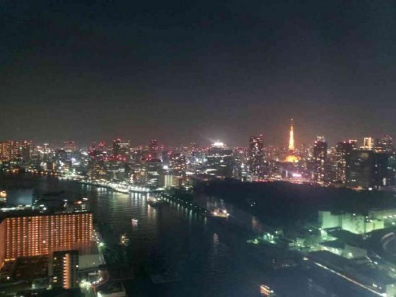 Tokyo by night