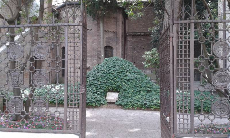Tomba di Dante Alighieri