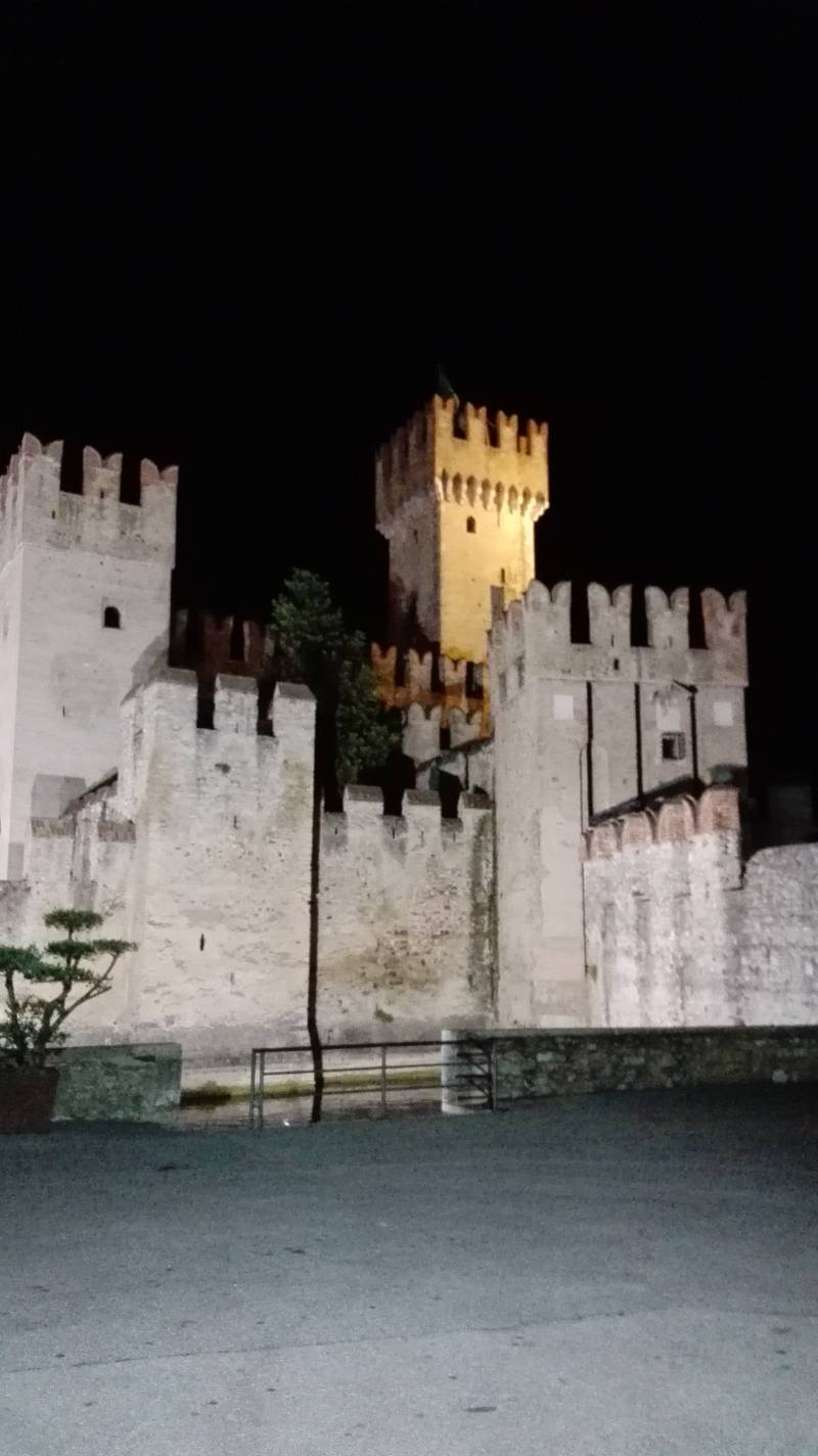 Il castello di sera