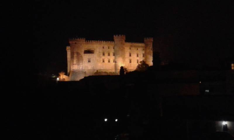 castello by night