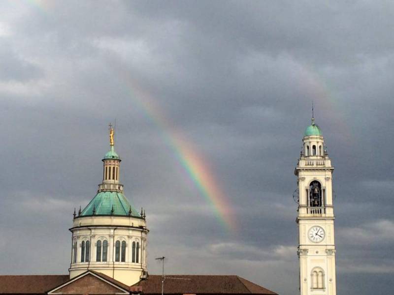 arcobaleno sopra la basilica di San Martino
