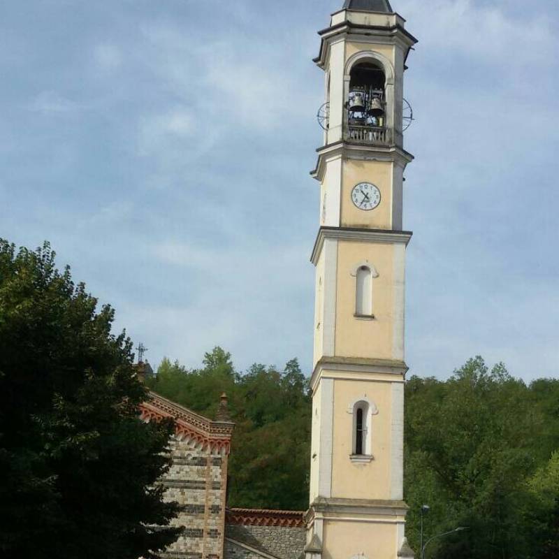 Il campanile della vecchia chiesa