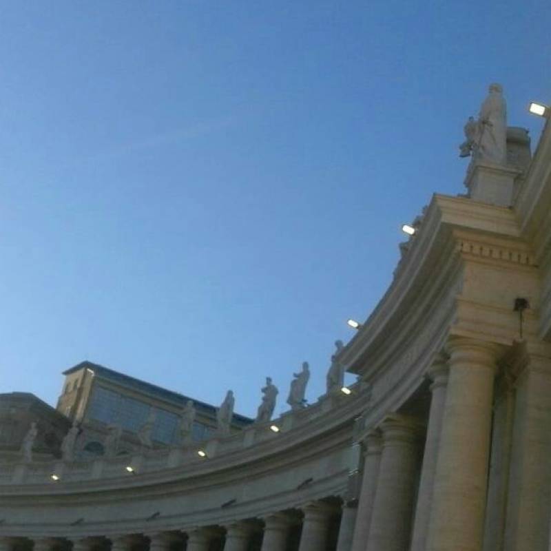 Fotosegnalazione di Citta' del vaticano