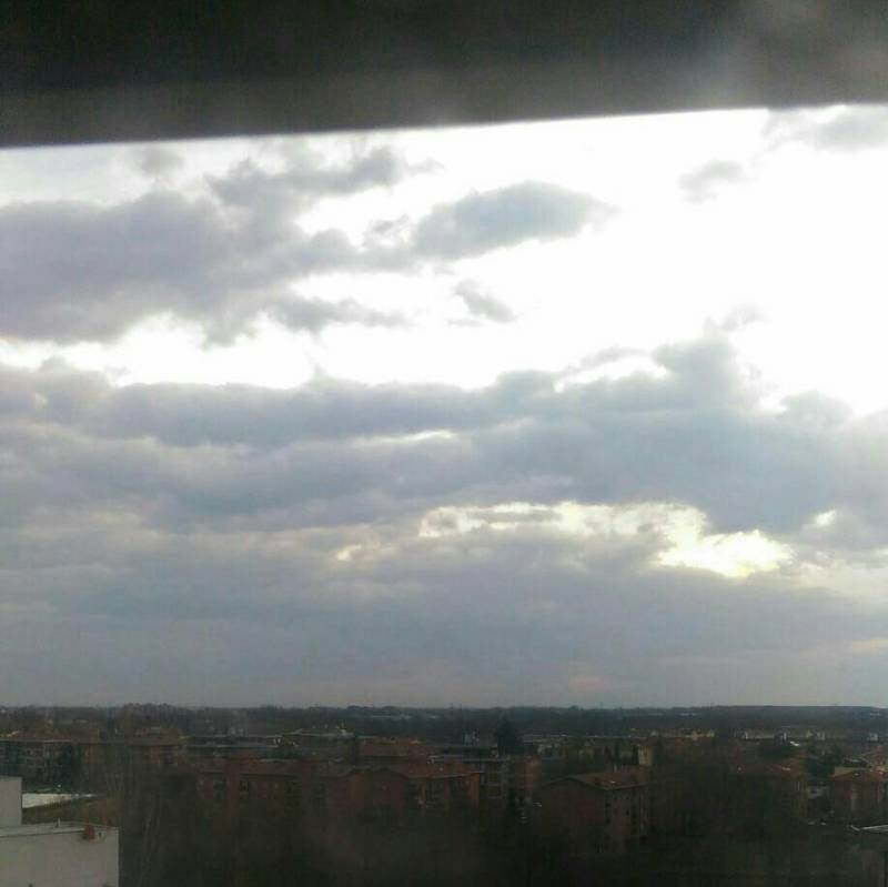 il cielo grigio sopra Modena