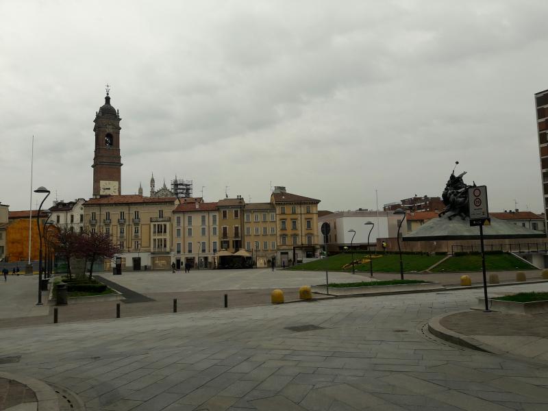 piazza del comune by fabry