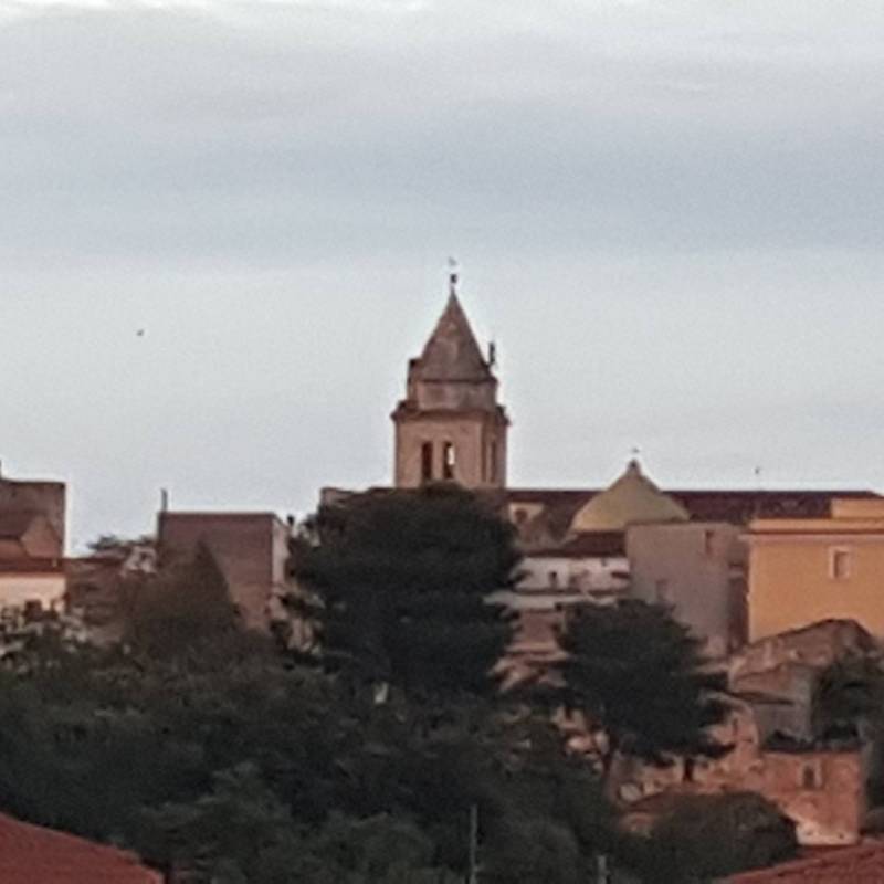 Il campanile della chiesa madre