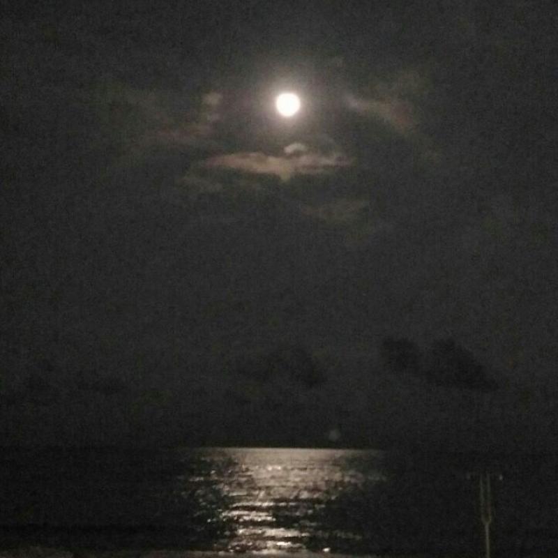 Guarda che luna guarda che mare