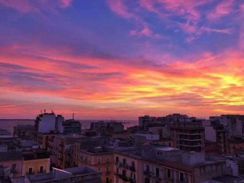 Taranto al tramonto