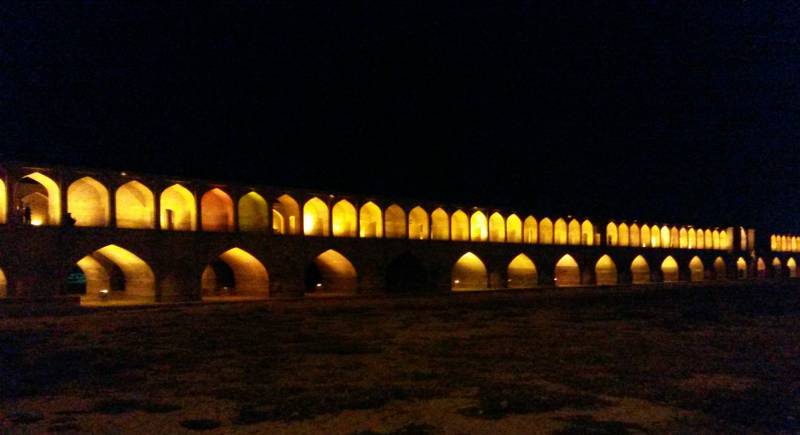 Il ponte delle 33 arcate