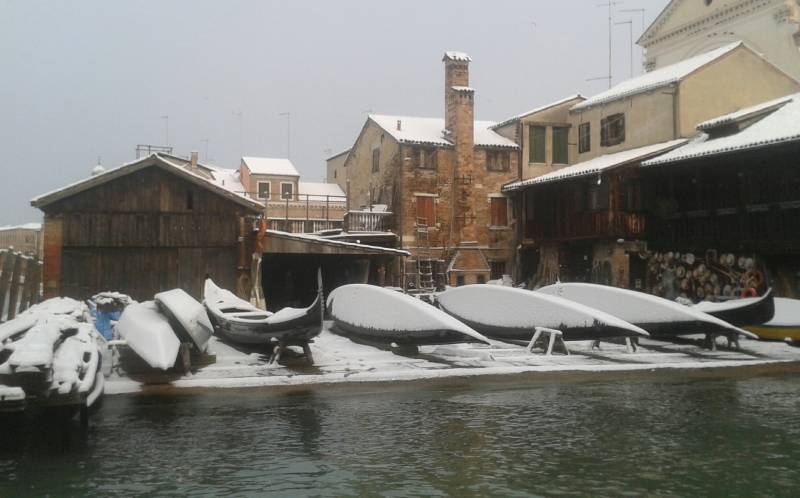 Squero con la neve venezia