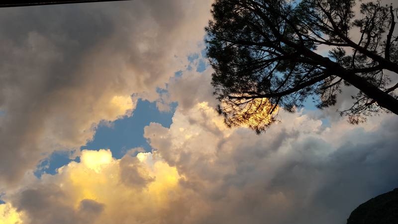 Nuvole e tramonto