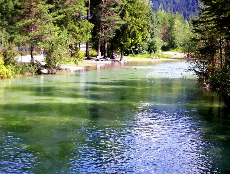 Le fresche acque del lago di dobbiaco