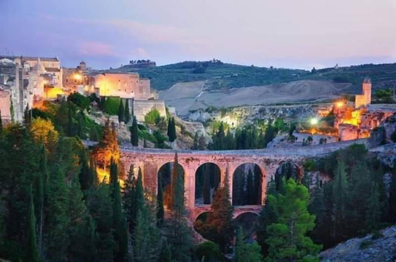 Antico ponteacquedotto romano del settecento
