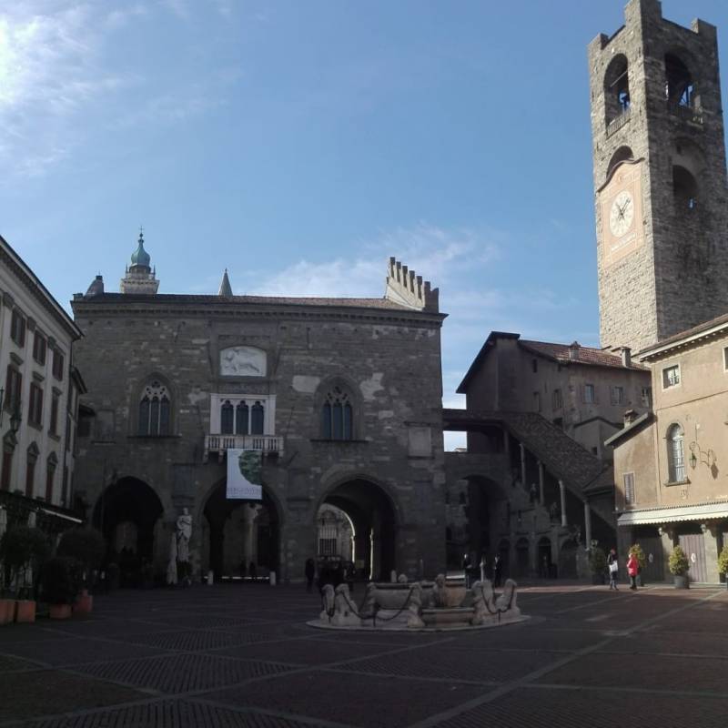 Bergamo. citta' alta piazza vecchia