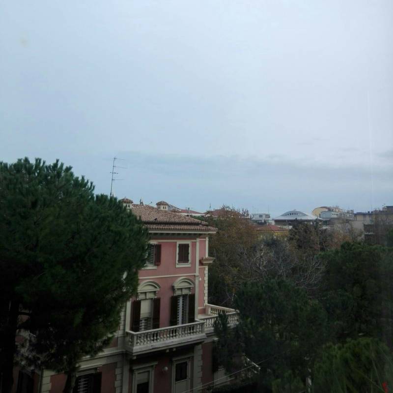Diramata allerta meteo su Pescara per tutta la giornata ma per ora sembra stia quasi uscendo il sole