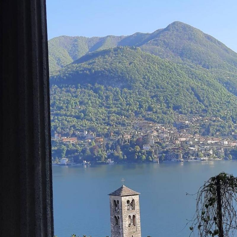 Particolare del lago in solitario