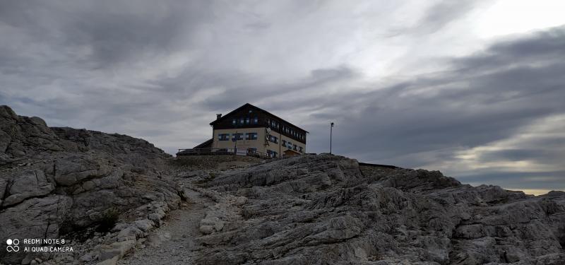 Rifugio pedrotti alla rosetta mt 2581