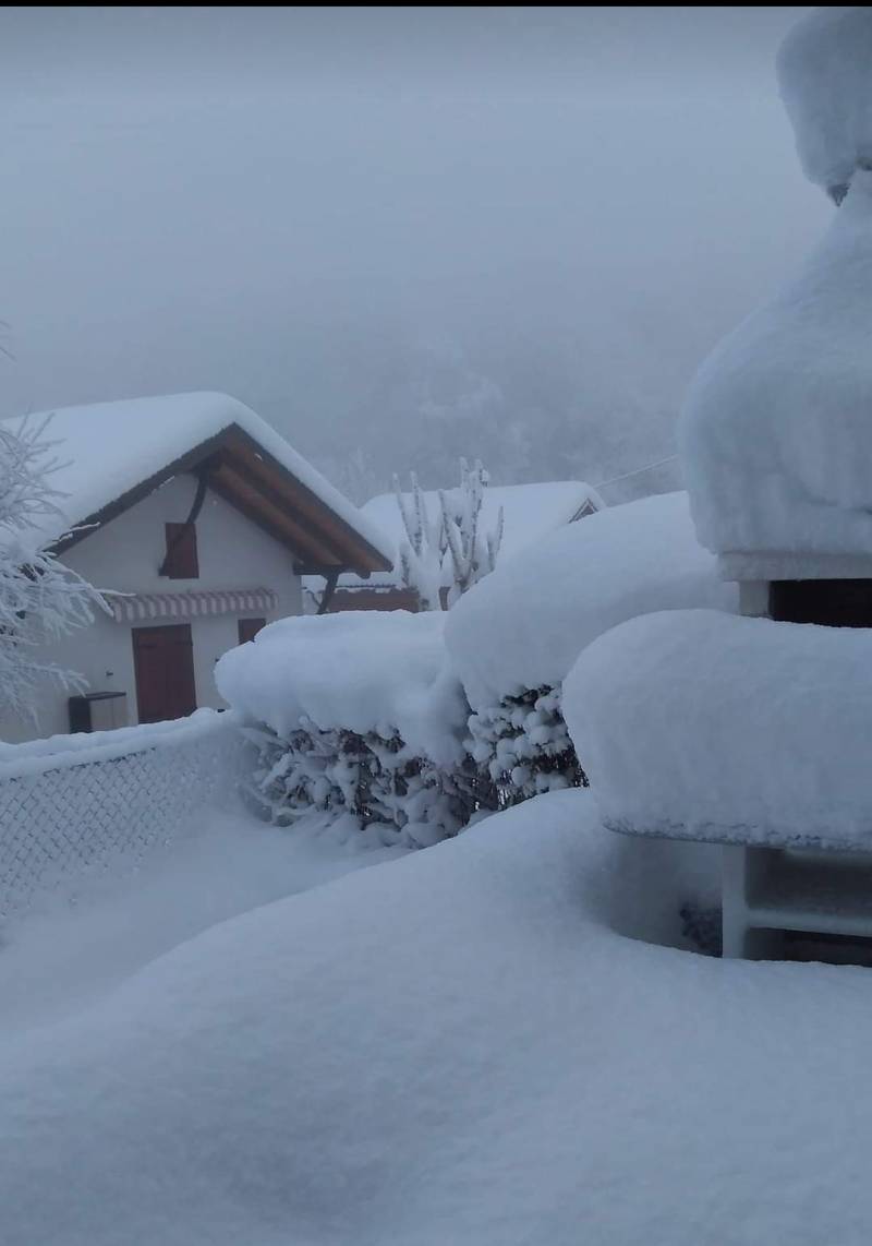 Soffice neve al nero fraz.di alpette