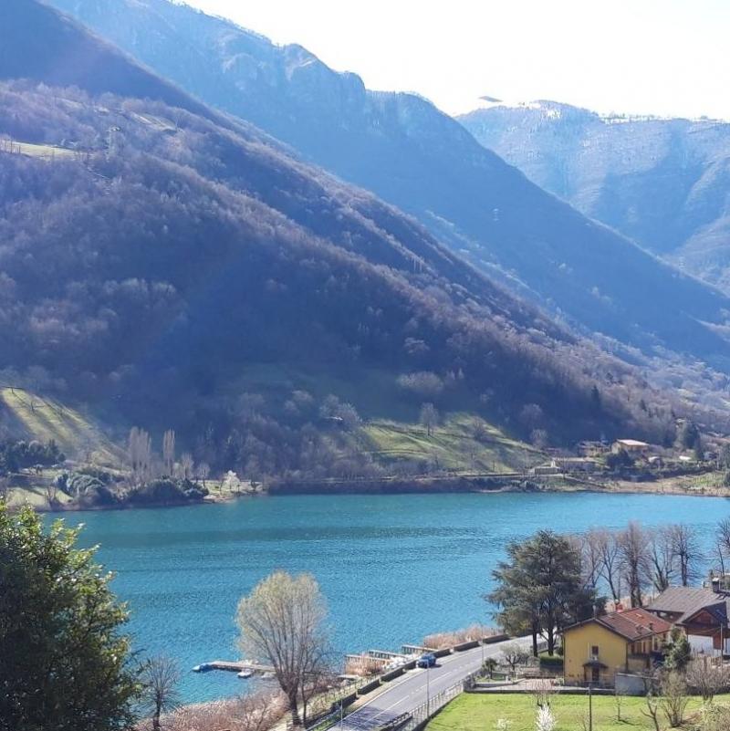 Vista sul lago di endine