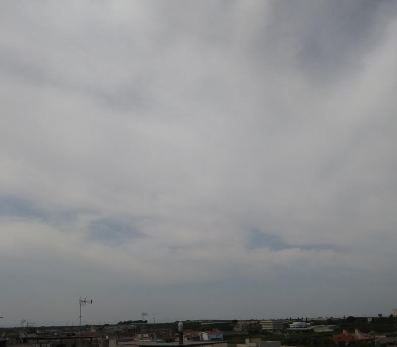 Velato e molto caldo