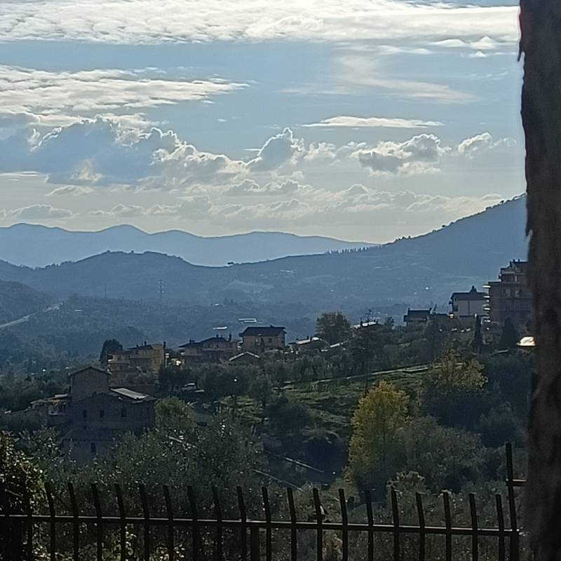 Pomeriggio assolato sulla valle empolitana