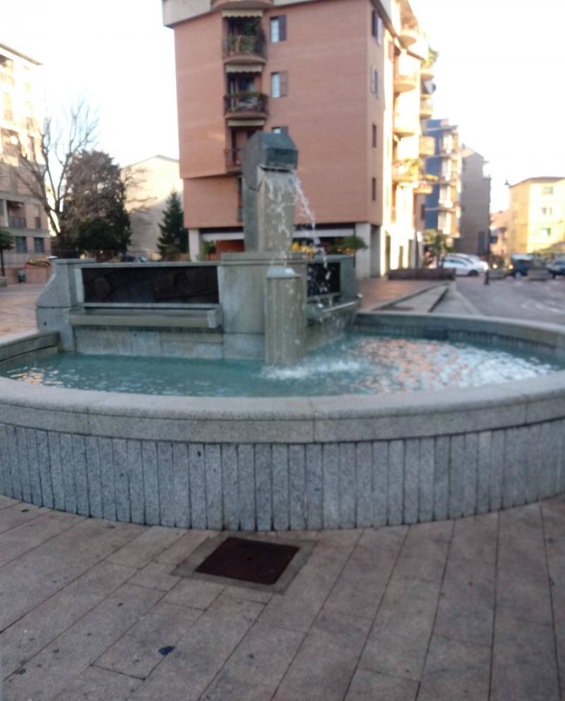 Fontana piazza corsico del 3.12.3021