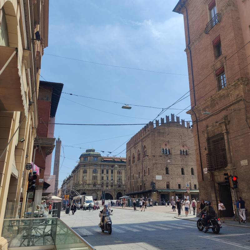La vita in centro a Bologna