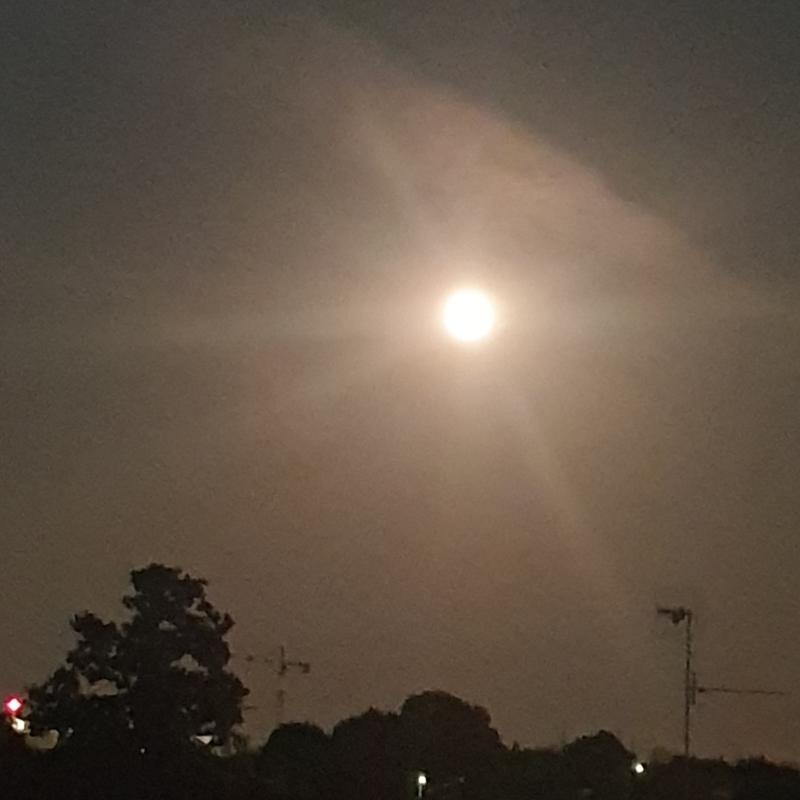 luna quasi piena a locate