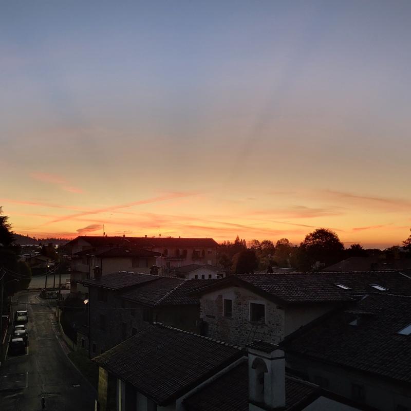 Sereno a locate beramascobuona giornata.