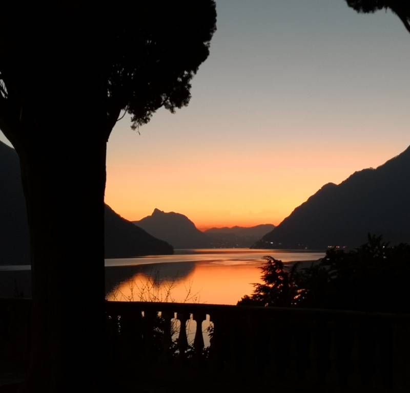 tramonto sul lago ceresio lago di lugano