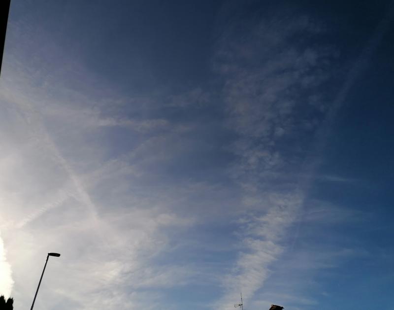 scie chimiche veleni dispersi da aerei