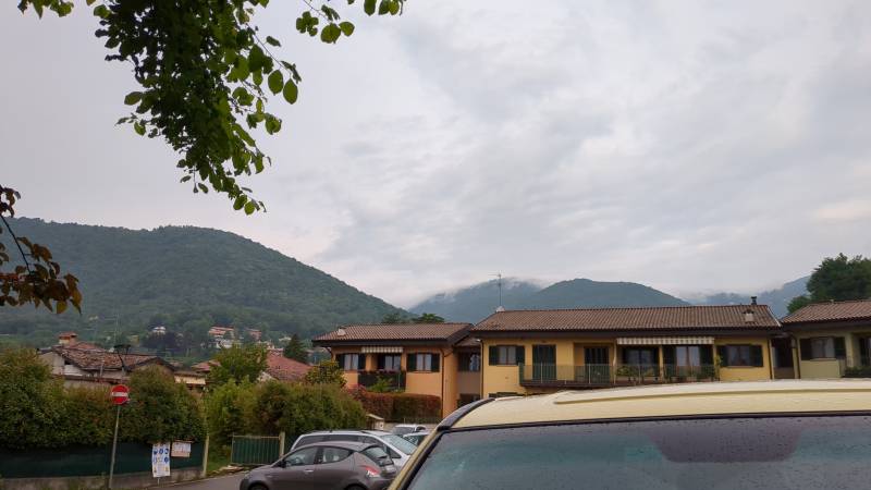 Un po' rannuvolato e piovoso a Nese di Alzano Lombardo