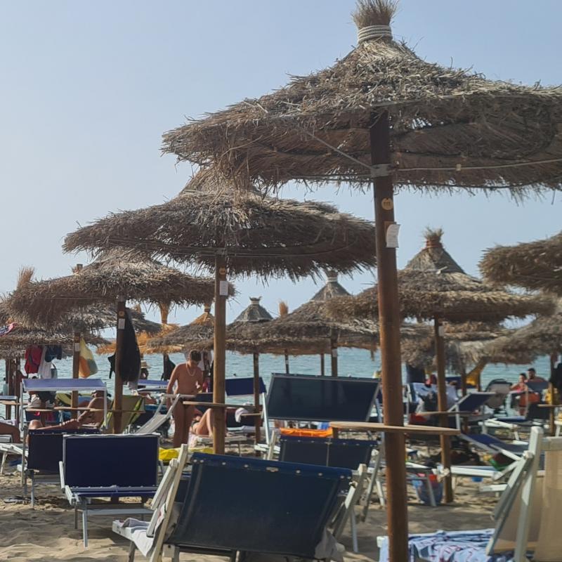 Ultimo giorno in spiaggia a isola delle femmine