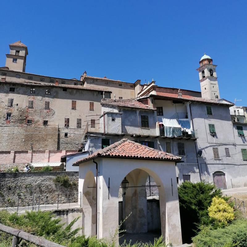 Sole pieno su Morsasco